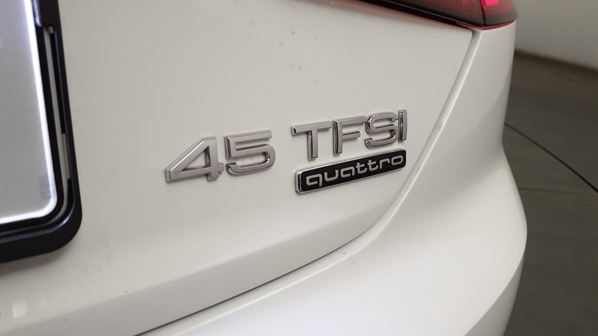 Audi A5 45 TFSI 245hk Quattro S-Line Svart Innertak PDC