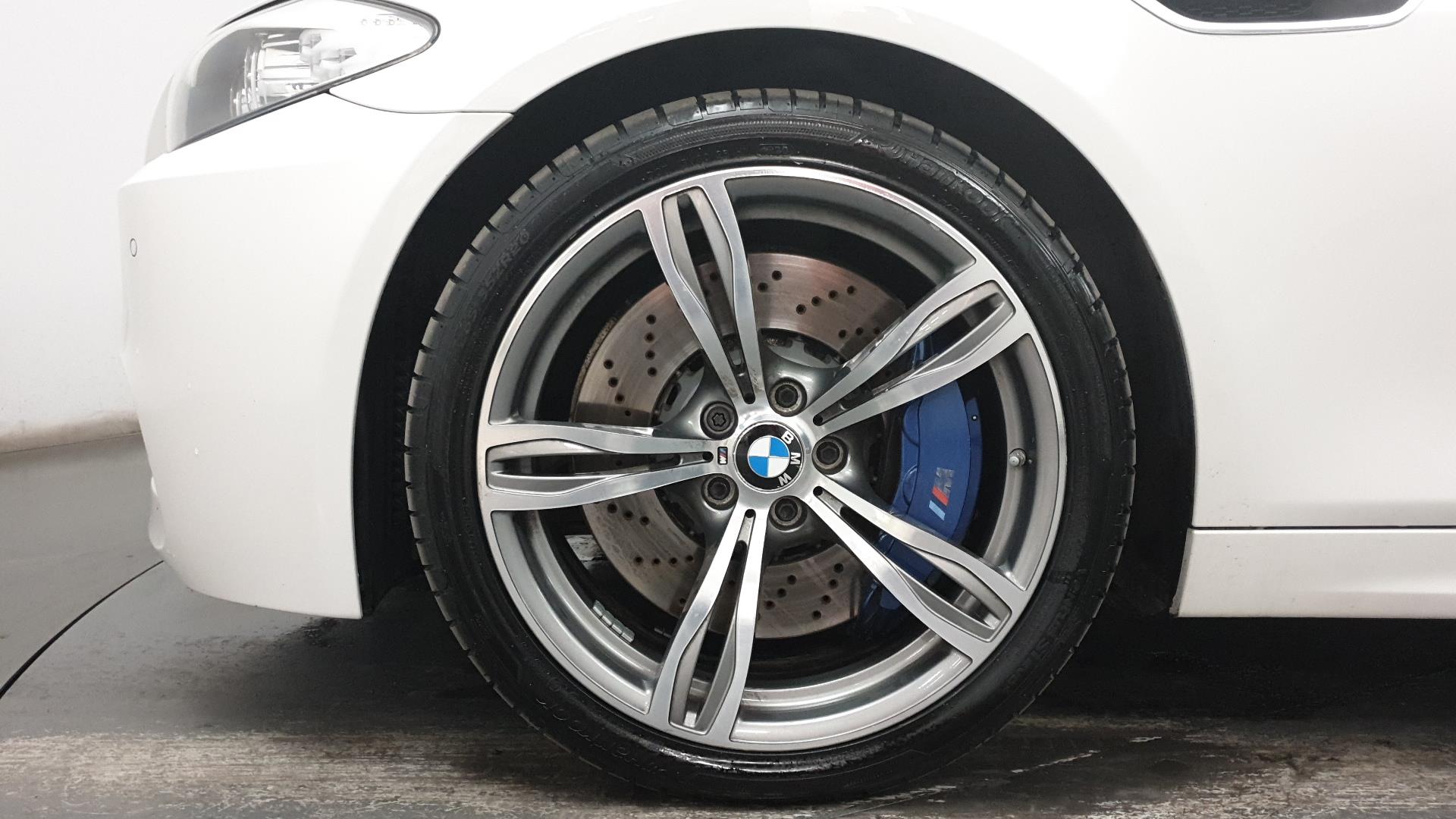 BMW M5 DCT M Drivers Pack 560hk