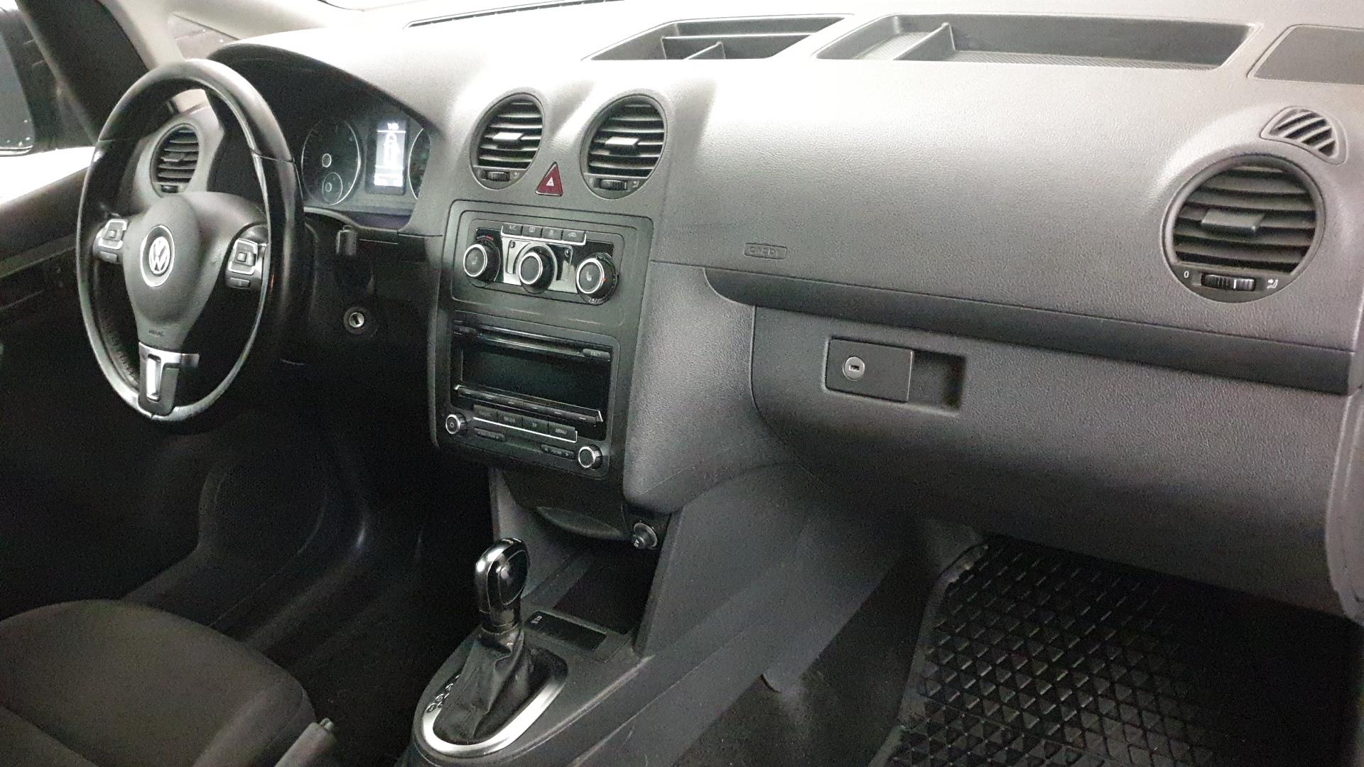 Volkswagen Caddy 1.6 Aut Drag D-värm Inredning Leasebar