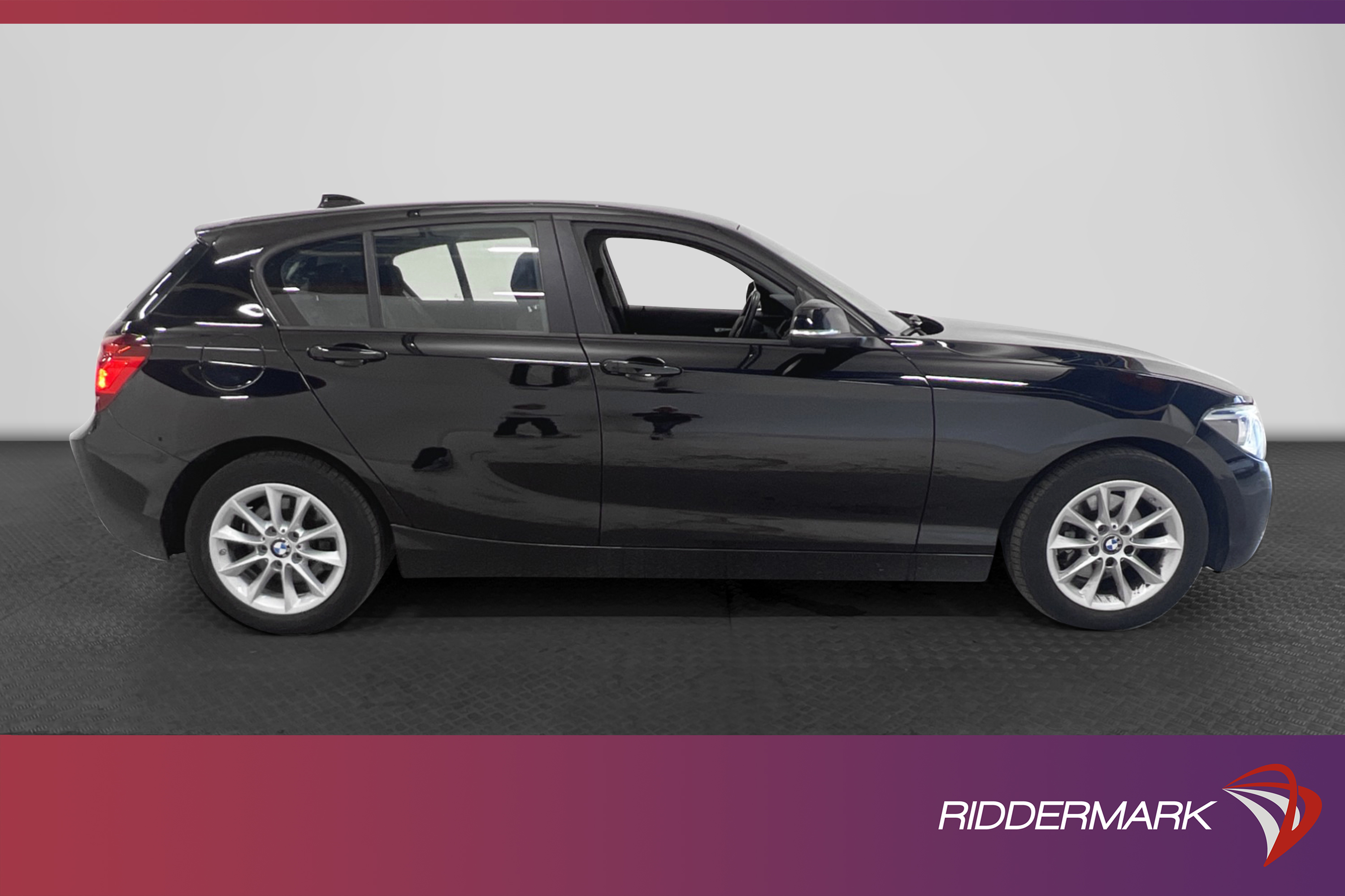 BMW 120d xDrive 184hk Sport line P-sensorer Drag Nybesiktad