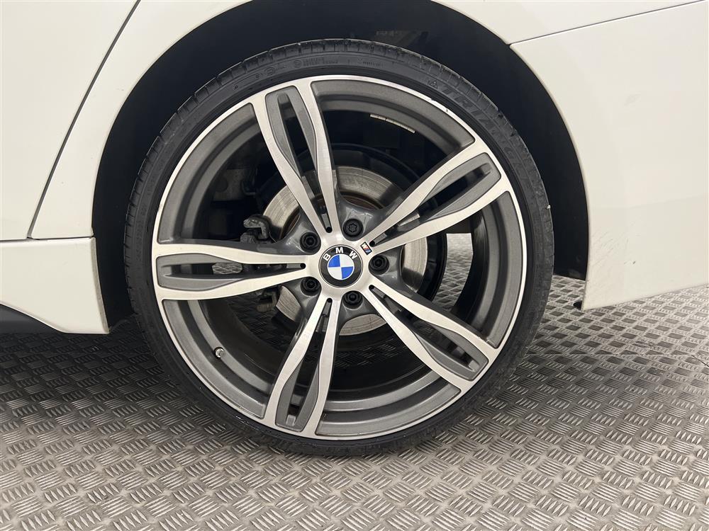 BMW 320d xDrive Sedan 190hk M-Sport HiFi Skinn Navi Drag