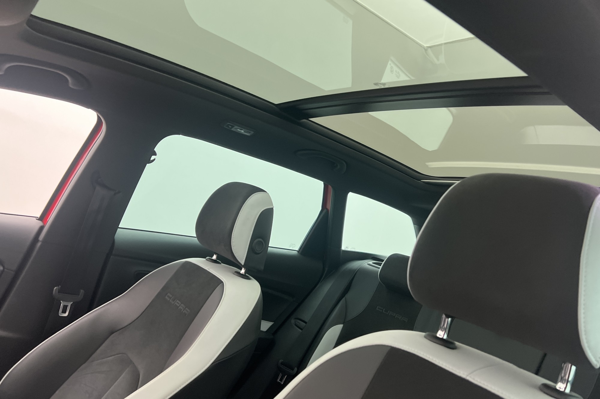 SEAT Leon Cupra ST TSI 290hk Panorama DCC CarPlay Välservad