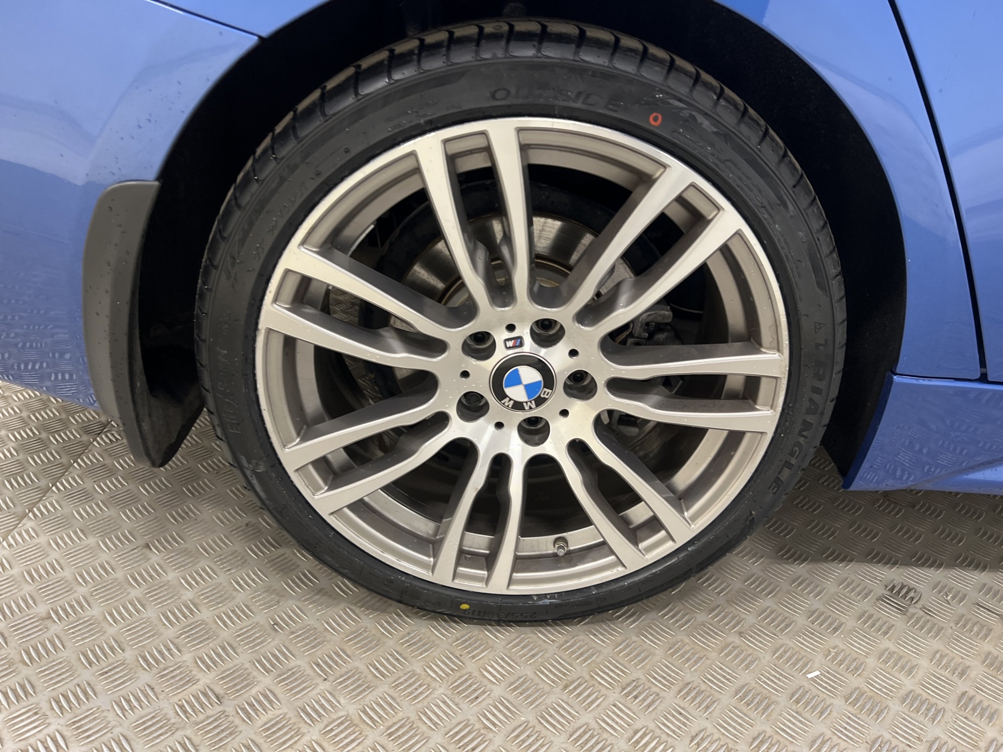 BMW 320d xDrive 190hk Innovation Pano Skinn H/K Navi Drag