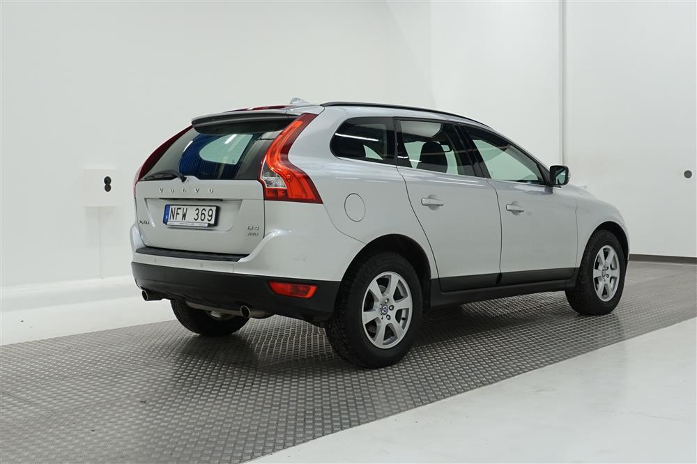 Volvo XC60 D4 163hk AWD Momentum D-Värm Skinn 3 Brukare