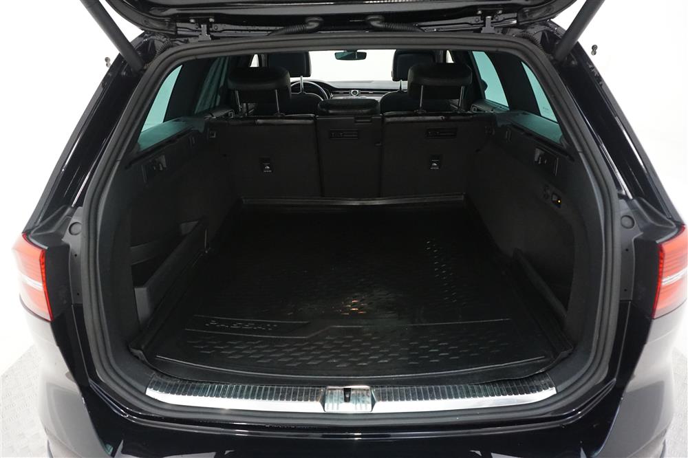 VW Passat Alltrack 2.0 TDI Sportscombi 4MOTION (240hk)