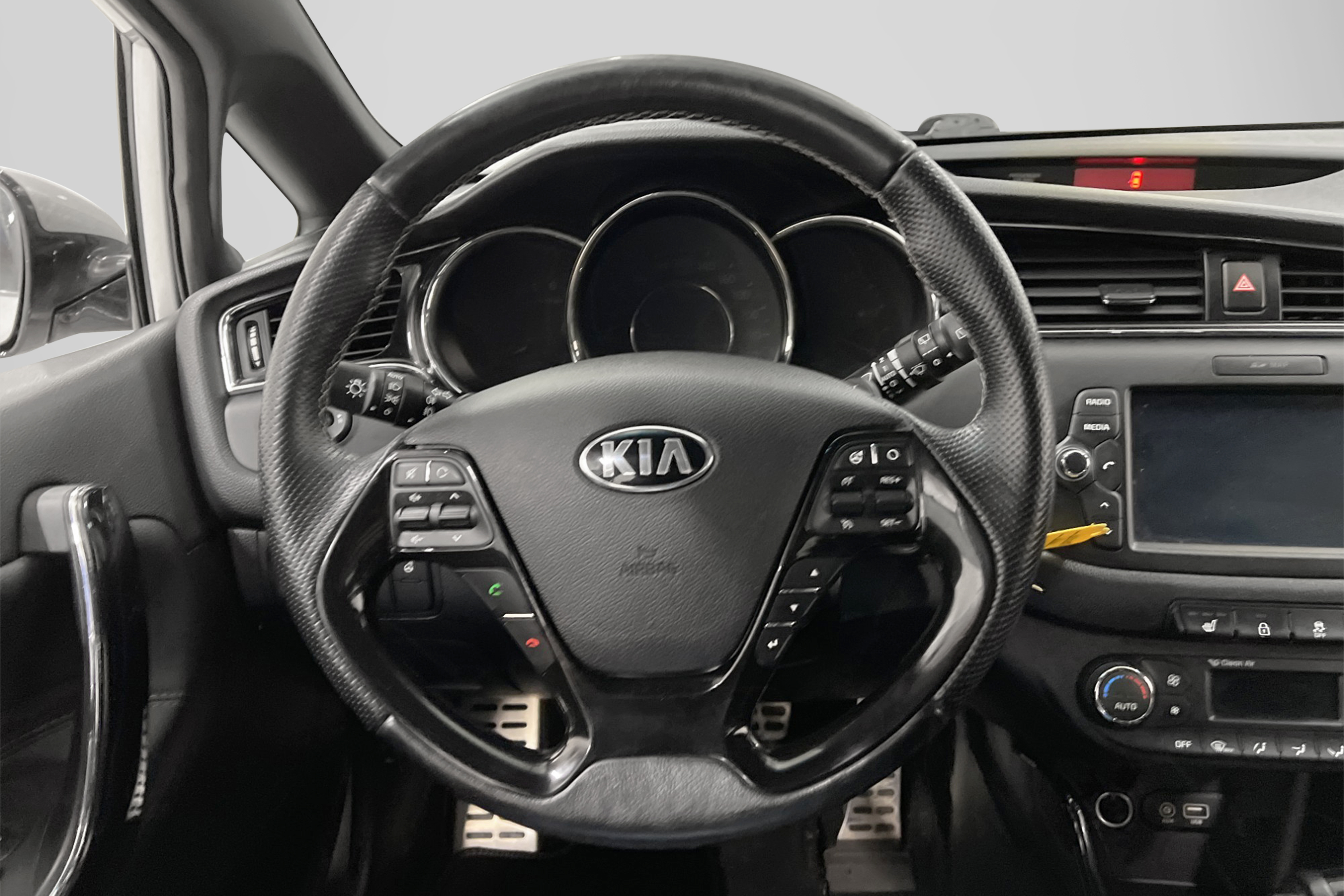 Kia Ceed SW 1.6 CRDi GT-Line B-kamera Navi Nyservad 136hk