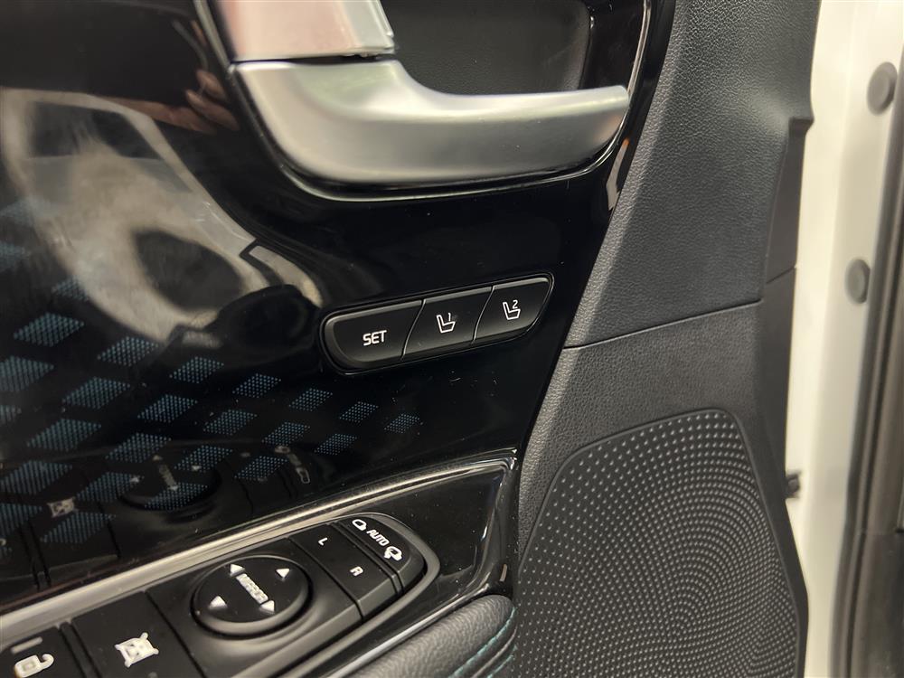 Kia e-Niro EV 64 kWh 204hk Advance Plus Tech Taklucka Värmar