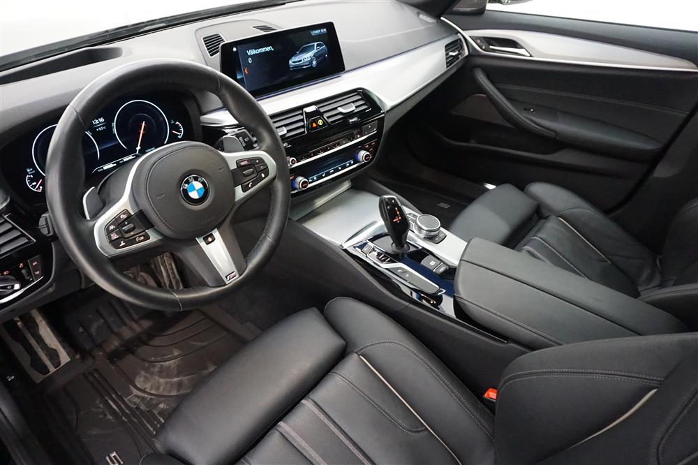 BMW 520d xDrive M-Sport Innovation D-Värm Navi Pano HUD H/K