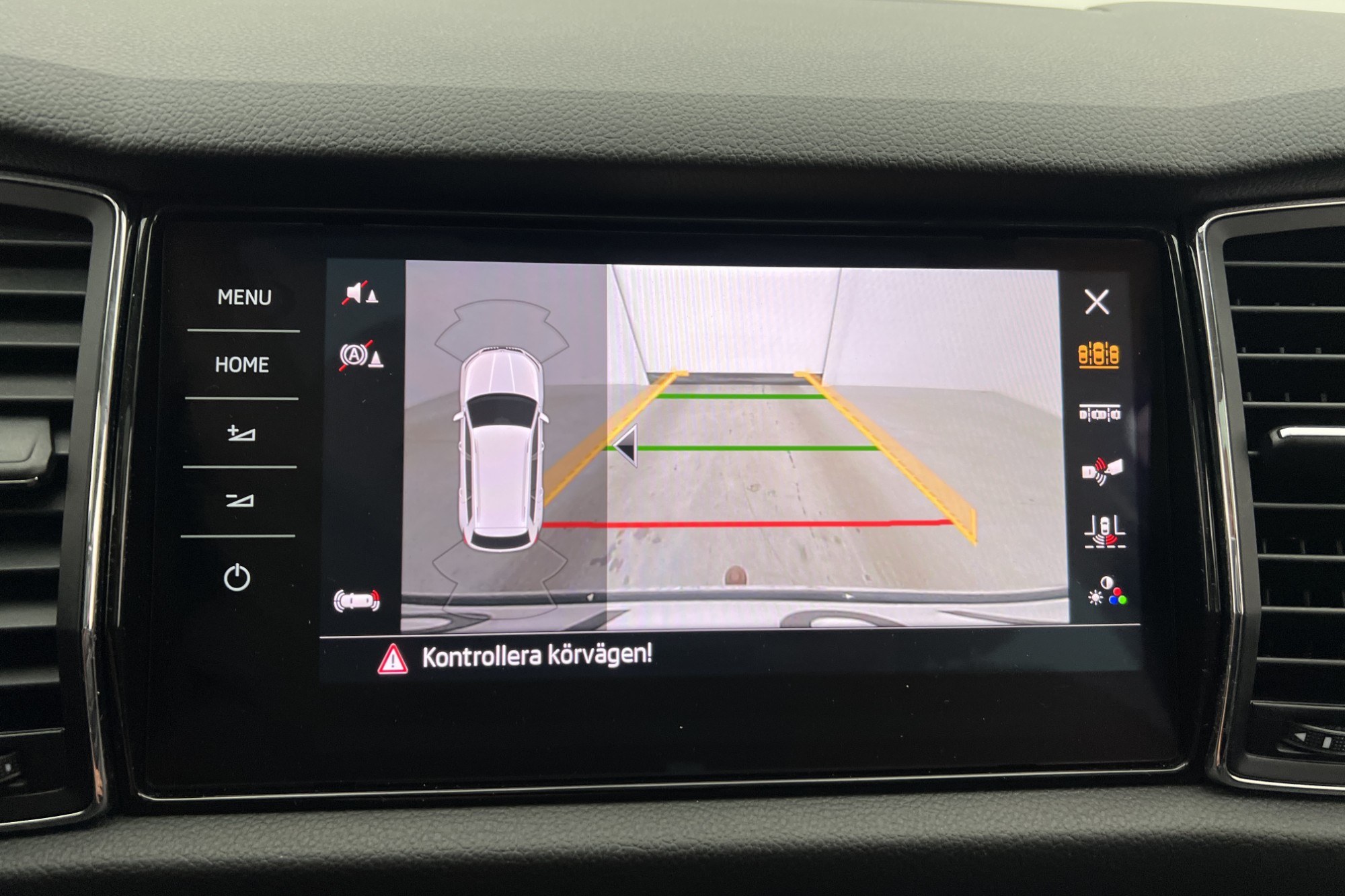 Skoda Kodiaq TDI 4x4 190hk Business 7-sits Pano Cockpit Drag