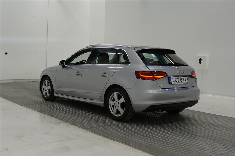 Audi A3 1.6 TDI Sportback 110hk Bluetooth PDC 0,38L/Mil