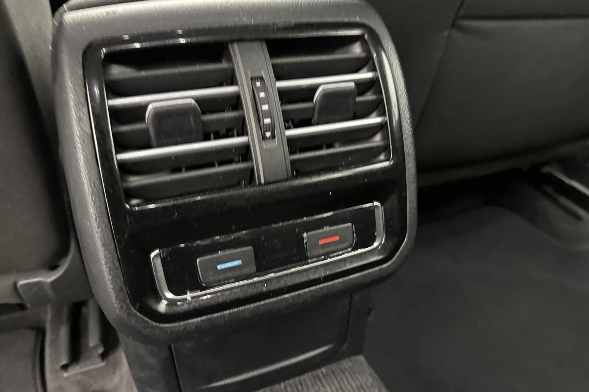 Volkswagen Passat SC TDI 150hk Värmare Kamera CarPlay Drag