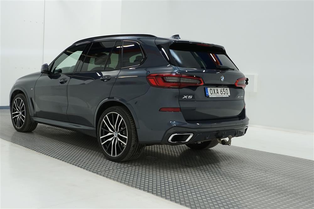 BMW X5 xDrive30d M-Sport Sky-Lounge HUD GPS VÄRMARE DRAG