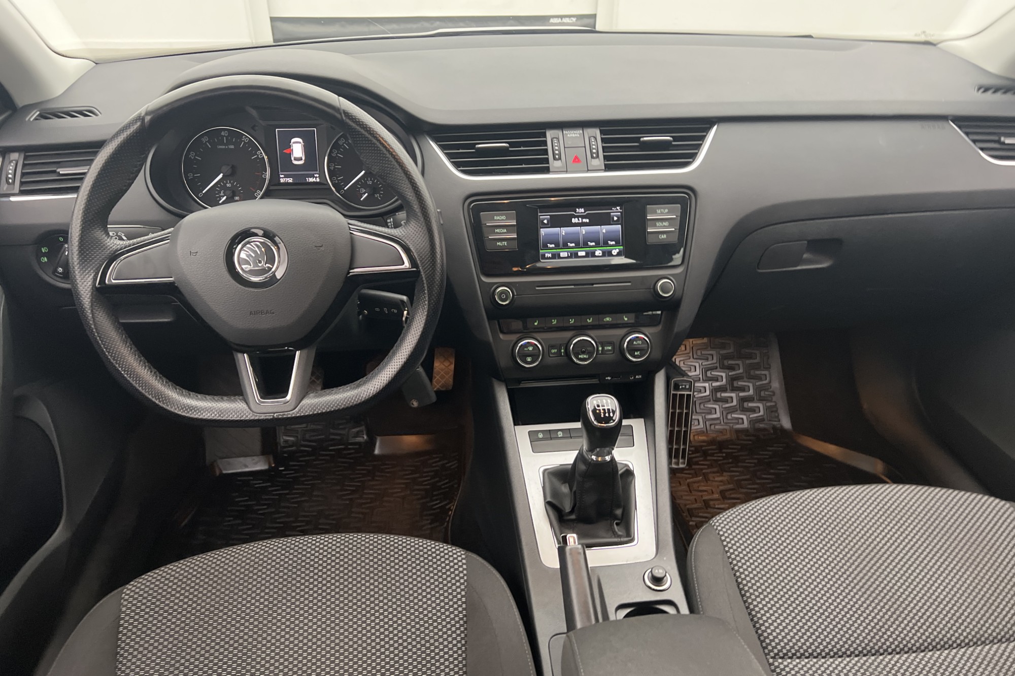 Škoda Octavia Kombi 1.0 TSI 115hk Värmare CarPlay  