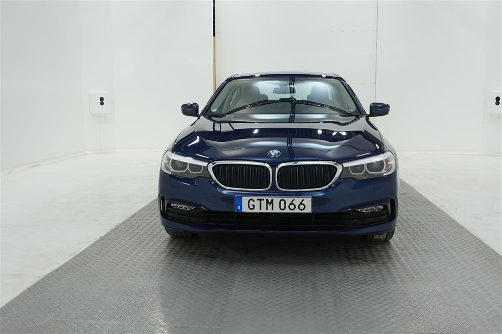 BMW 530e iPerformance 252hk Sport line Navi Backkamera HiFi