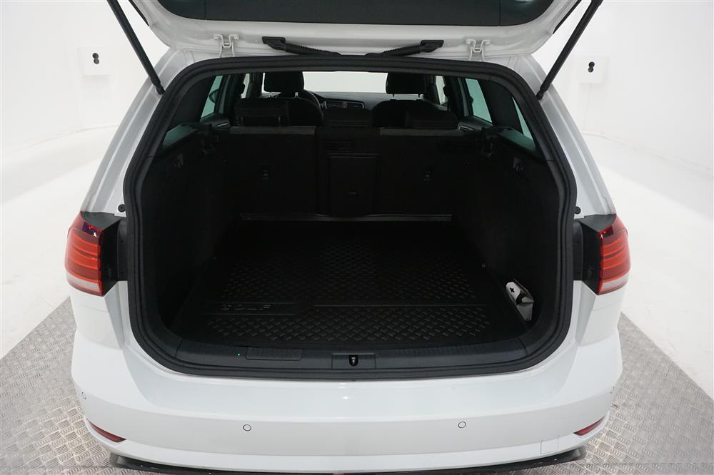 VW Golf VII 2.0 TDI Sportscombi 4MOTION (150hk)