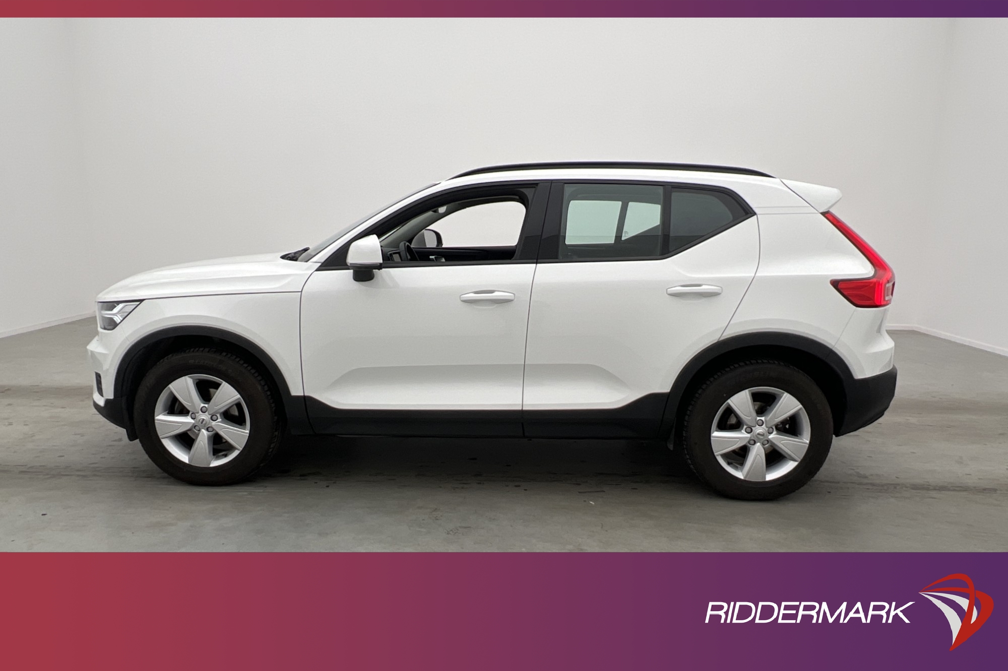 Volvo XC40 T3 163hk Business VOC Värmare Drag Navi Sensorer