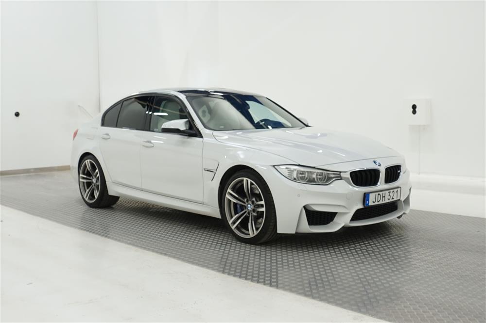 BMW M3 Sedan 431hk Kolfibertak  HUD H/K B-Kam Navi Keyless