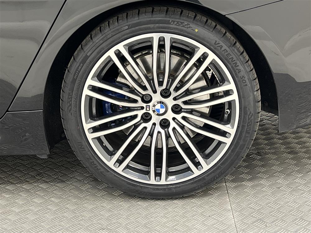 BMW 530d xDrive 265hk M Sport Innovation Se Utrustning