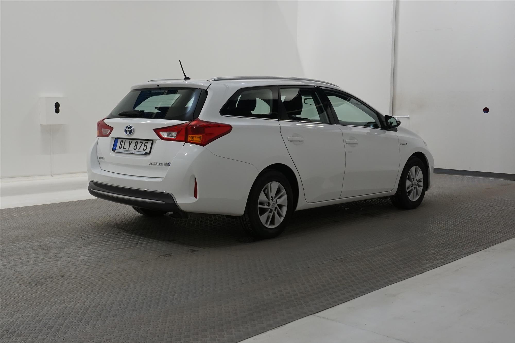 Toyota Auris Hybrid e-CVT 136hk B-Kam 0,37L/mil