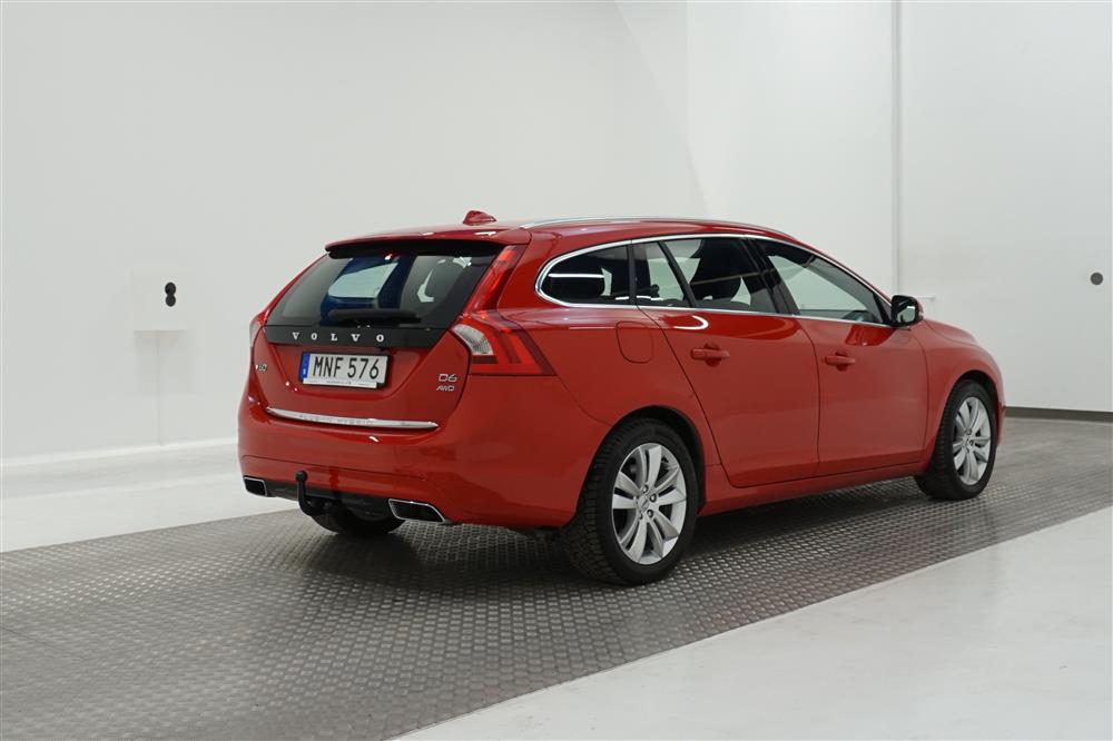 Volvo V60 D6 AWD Plug-in Hybrid 283hk Summum P-Värm Skinn