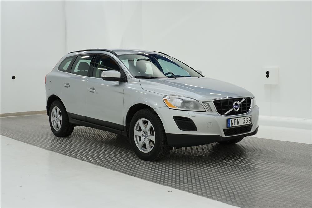 Volvo XC60 D4 163hk AWD Momentum D-Värm Skinn 3 Brukare