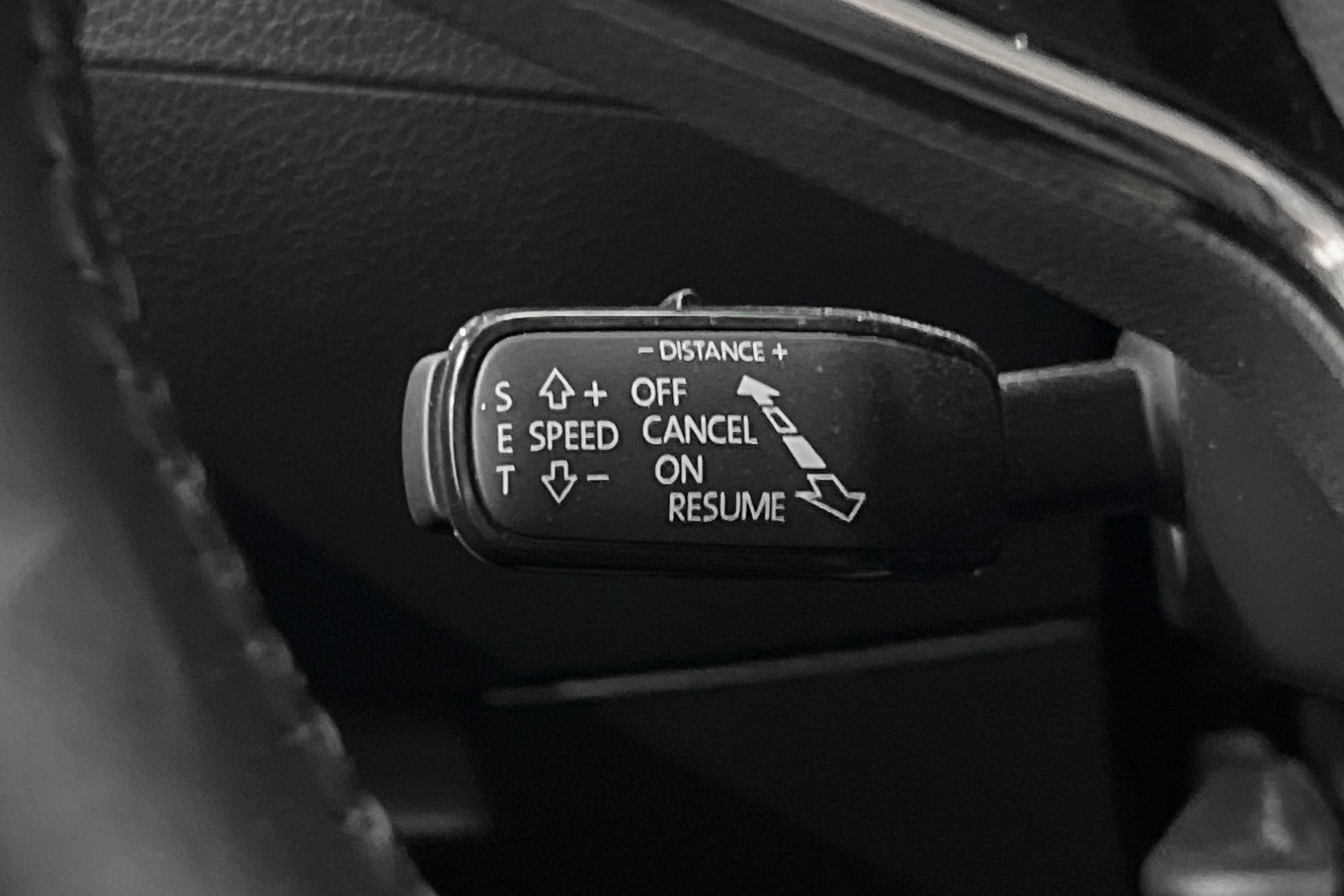 Škoda Superb iV Plug-in 218hk L&K P-värm Cockpit Skinn B-kam
