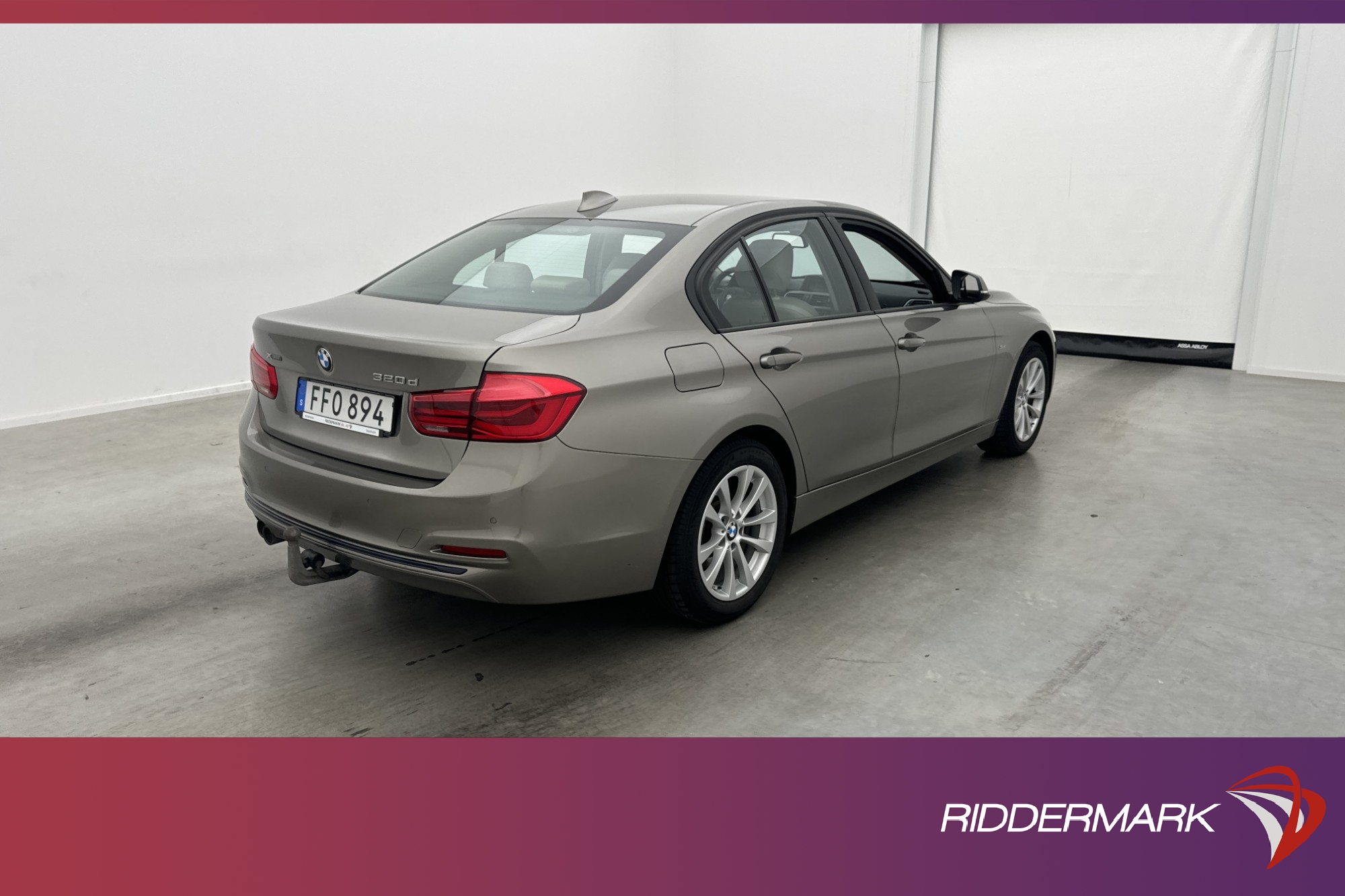 BMW 320 d xDrive 190hk Sport Line Halvskinn HiFi P-Sensorer