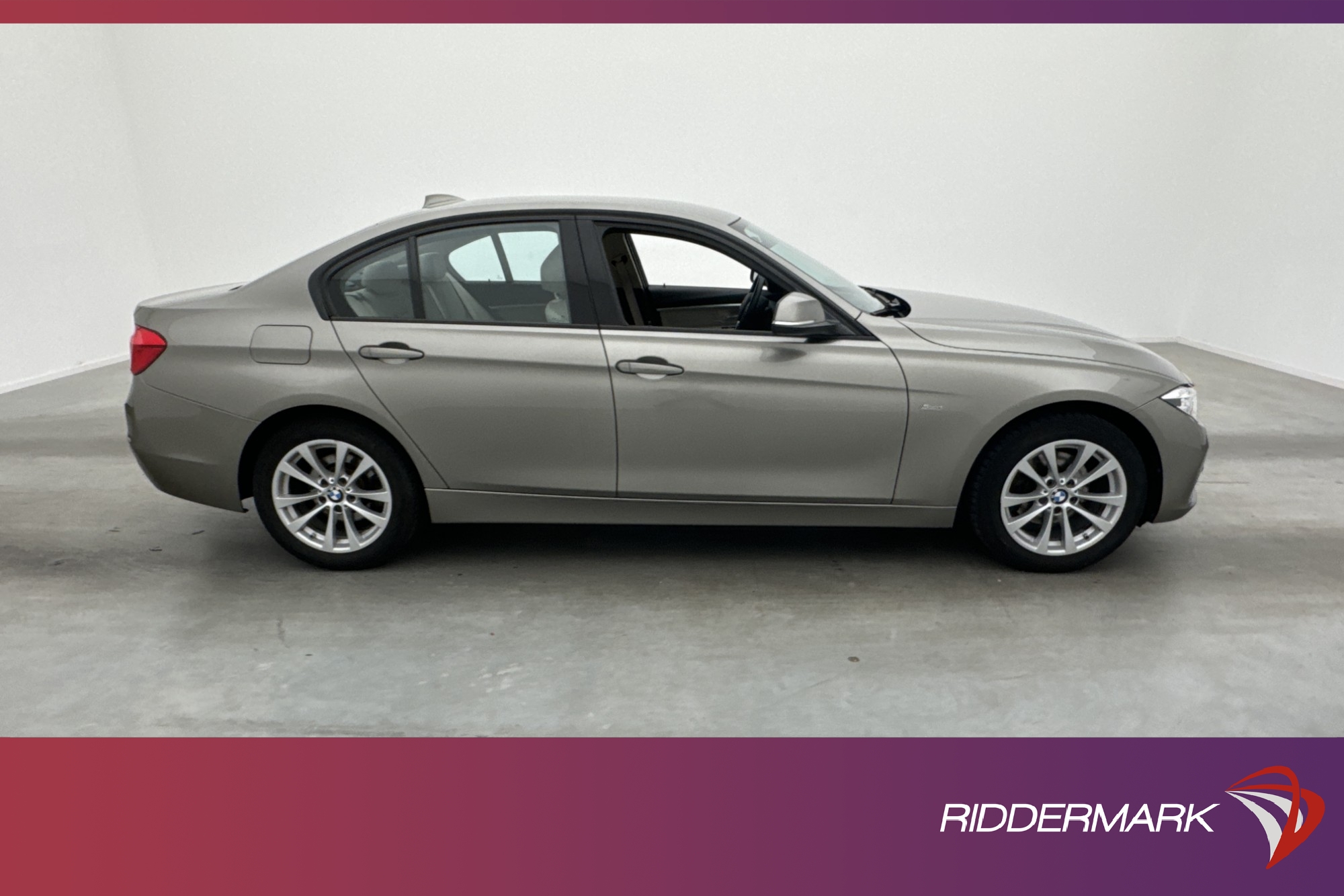 BMW 320 d xDrive 190hk Sport Line Halvskinn HiFi P-Sensorer