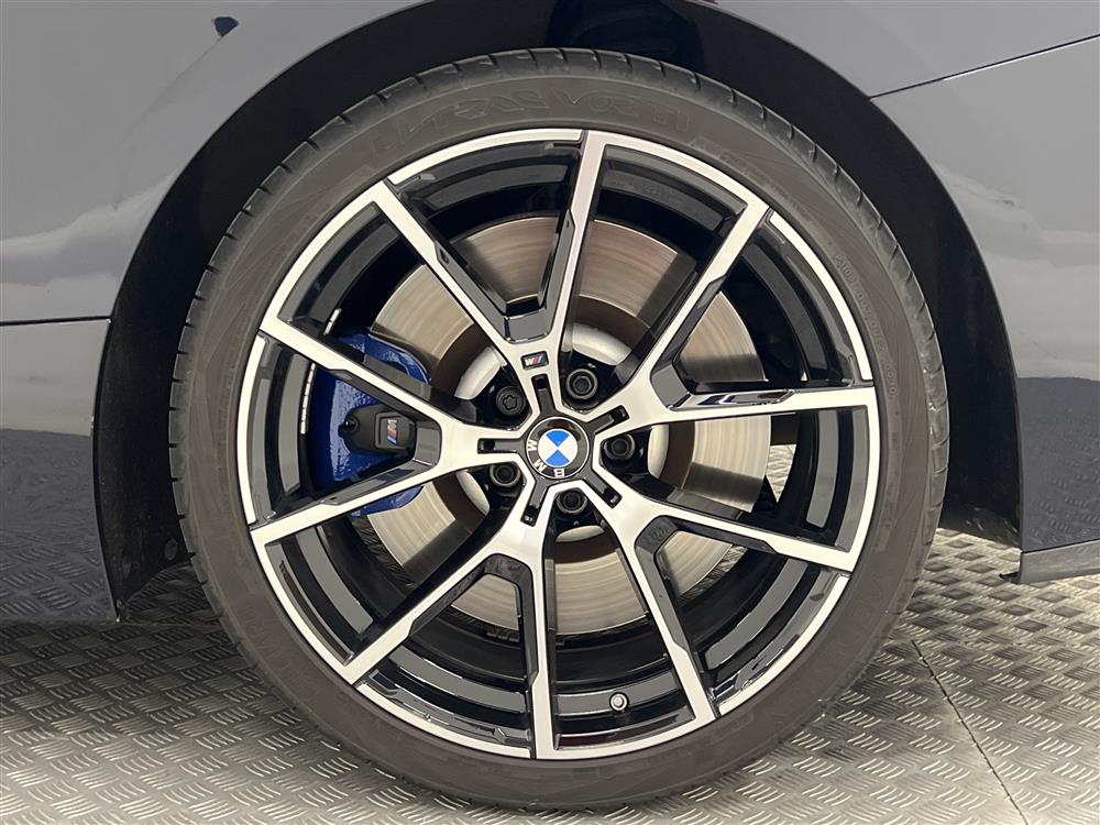 BMW M850i xDrive Coupé 530hk Carbon Core B&W 360° HUD