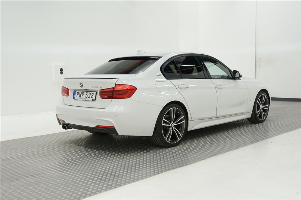 BMW 330e 252hk M Sport Navi T-lucka H/K Skinn