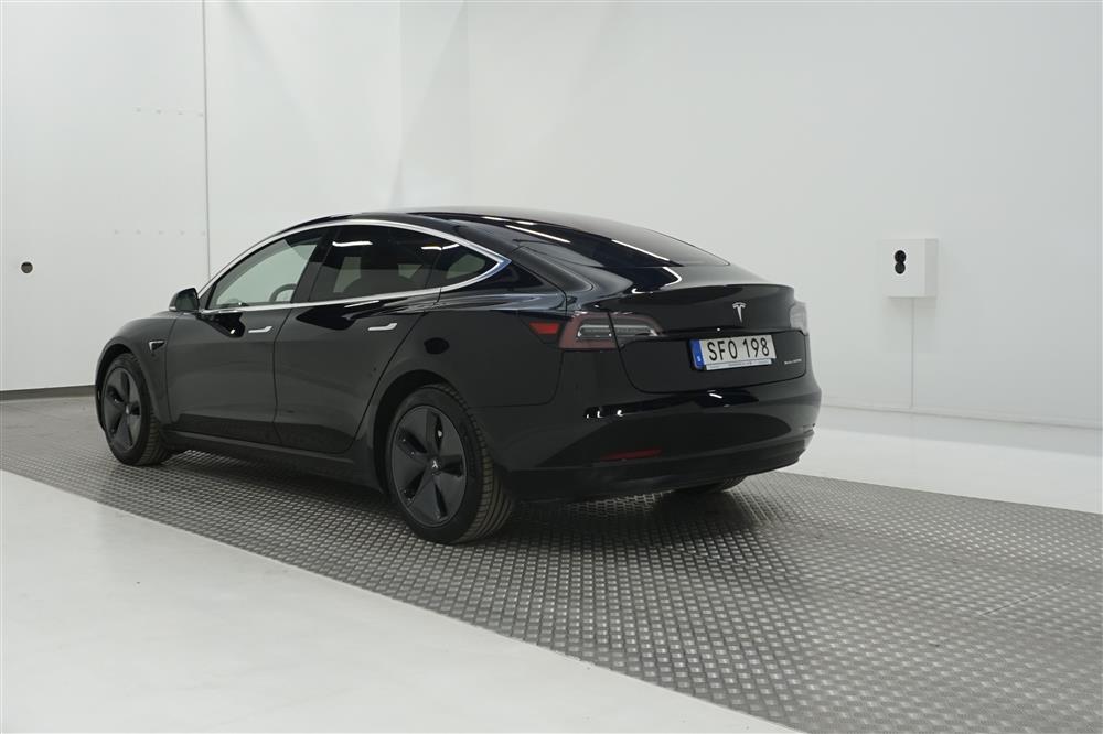 Tesla Model 3 Long Range AWD 440hk Autopilot 2.5 Moms