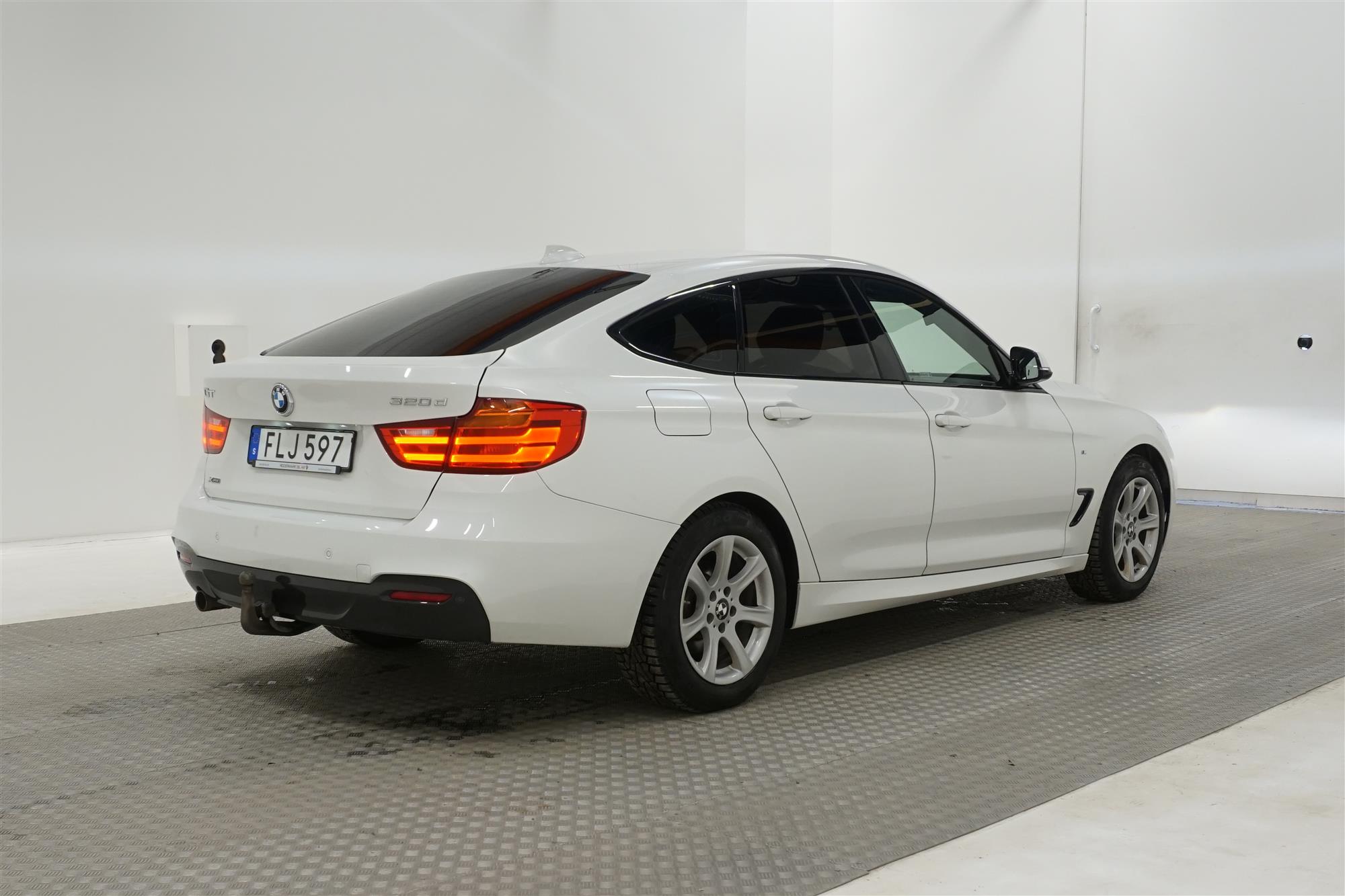 BMW 320d xDrive 184hk M Sport Dragkrok PDC 0,51L/mil