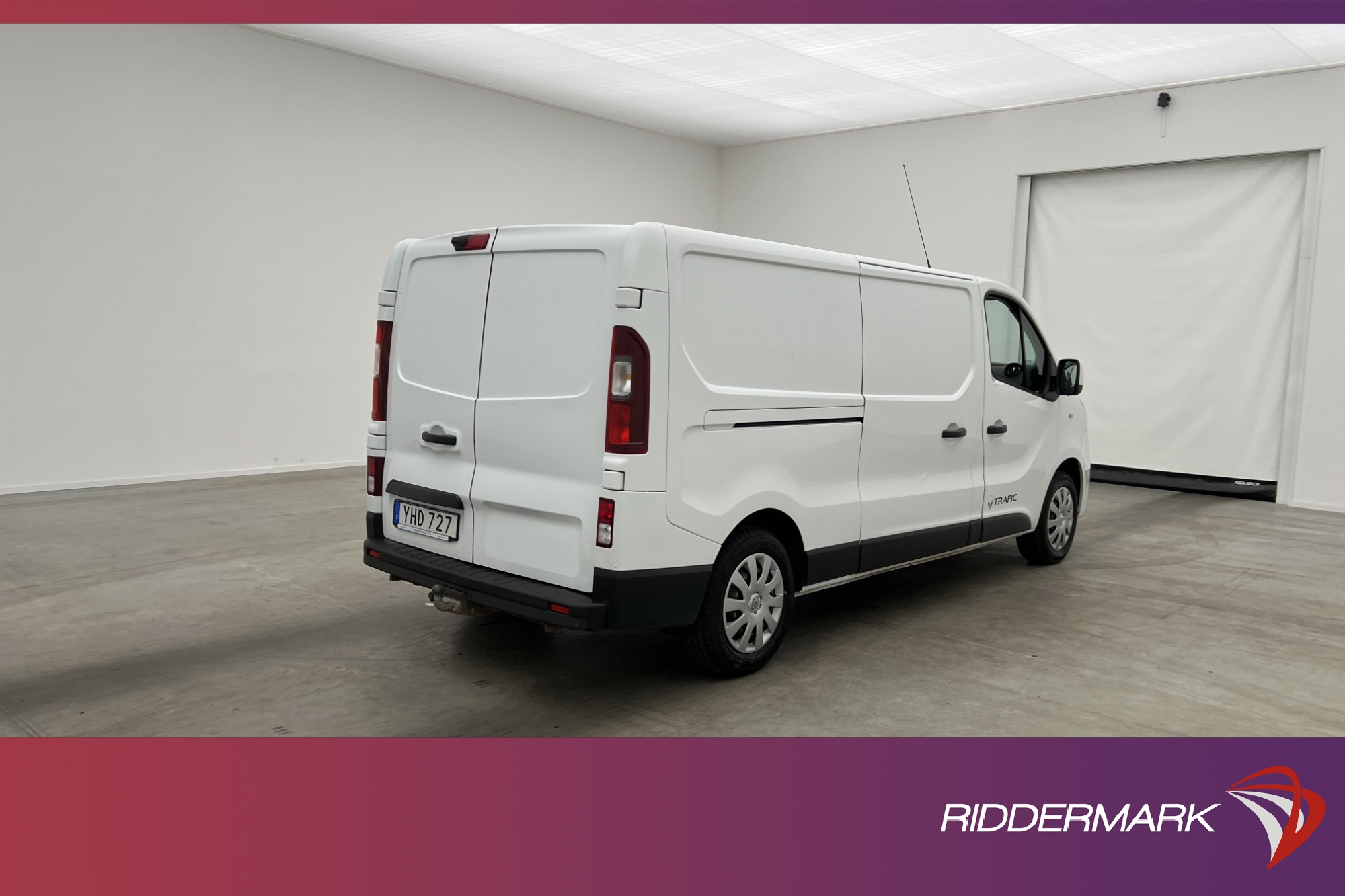 Renault Trafic L2 1.6 Värmare Dragkrok B-Kamera 3-Sits Moms