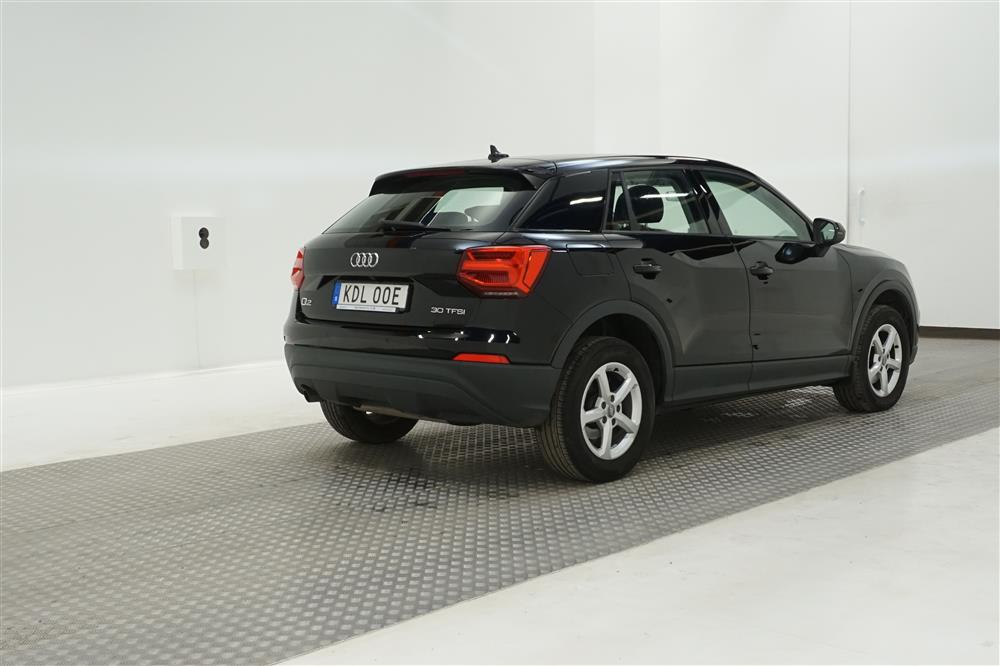 Audi Q2 30 TFSI 116hk Helskinn Backkamera PDC 