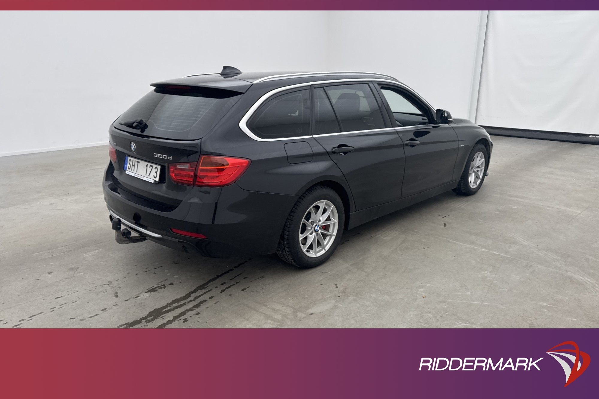 BMW 320 d xDrive Touring 184hk Halvskinn Sensorer Drag