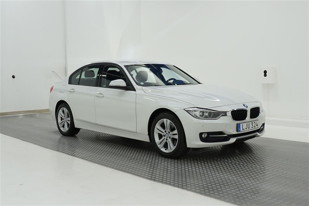 BMW 320d xDrive Sedan / Sport Line/ P-sensor / Få-Brukare