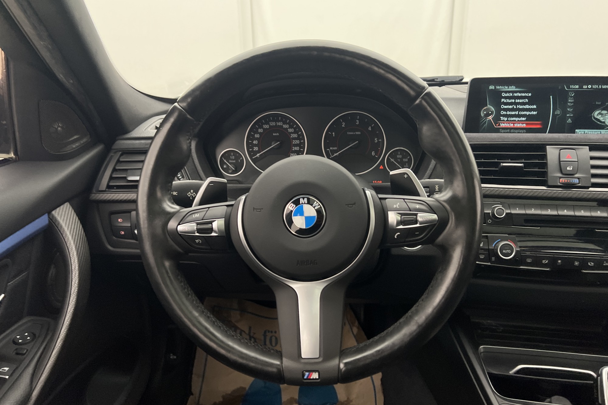 BMW 320 d 190hk M Sport H/K Pano Kamera Navi Skinn Drag