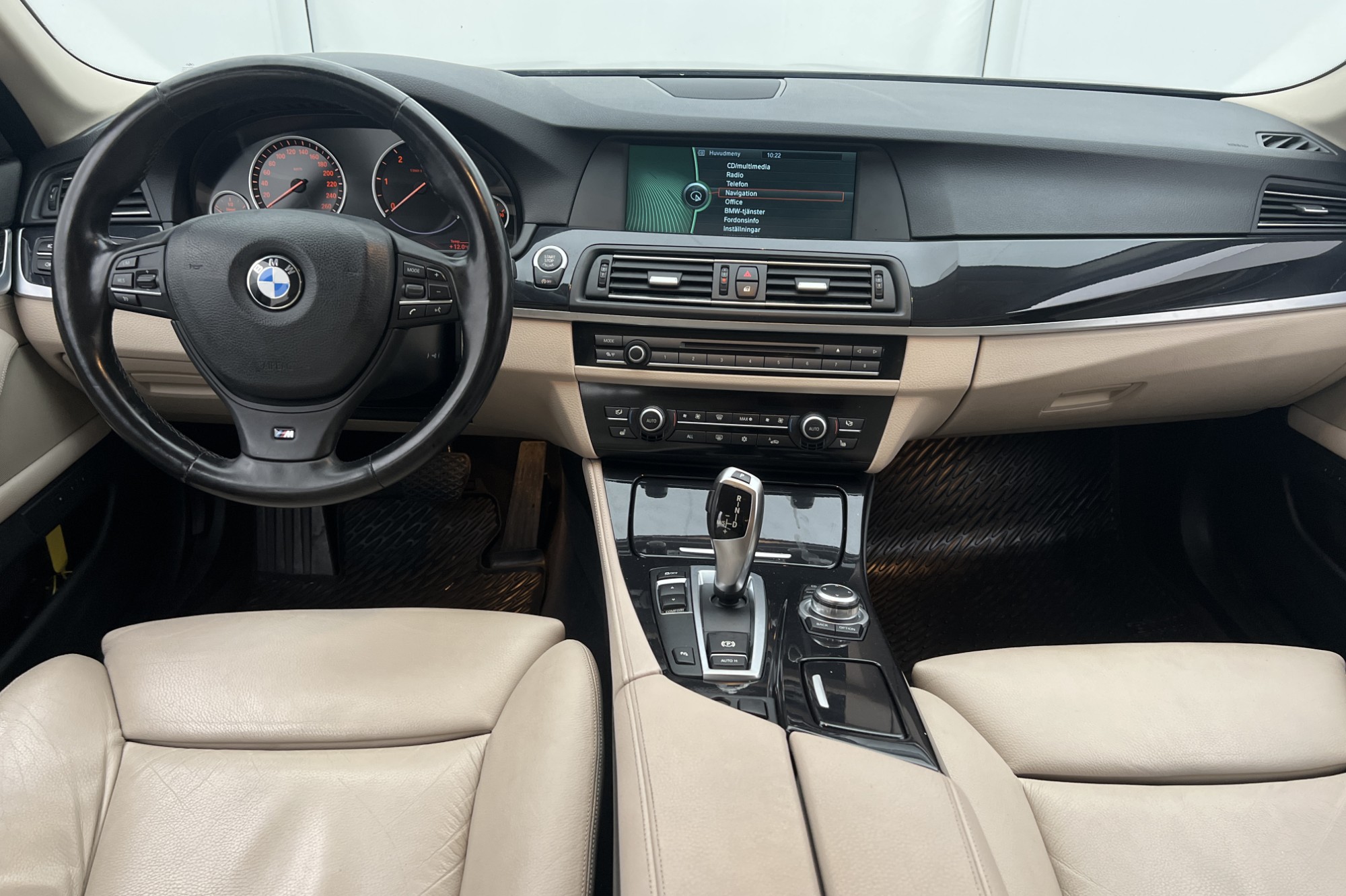 BMW 525 d Touring M-Ratt HiFi Komfortstolar Navi Välservad