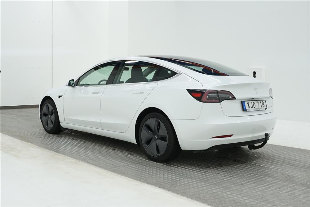 Tesla Model 3 Long Range AWD 440hk Premium Pano Drag