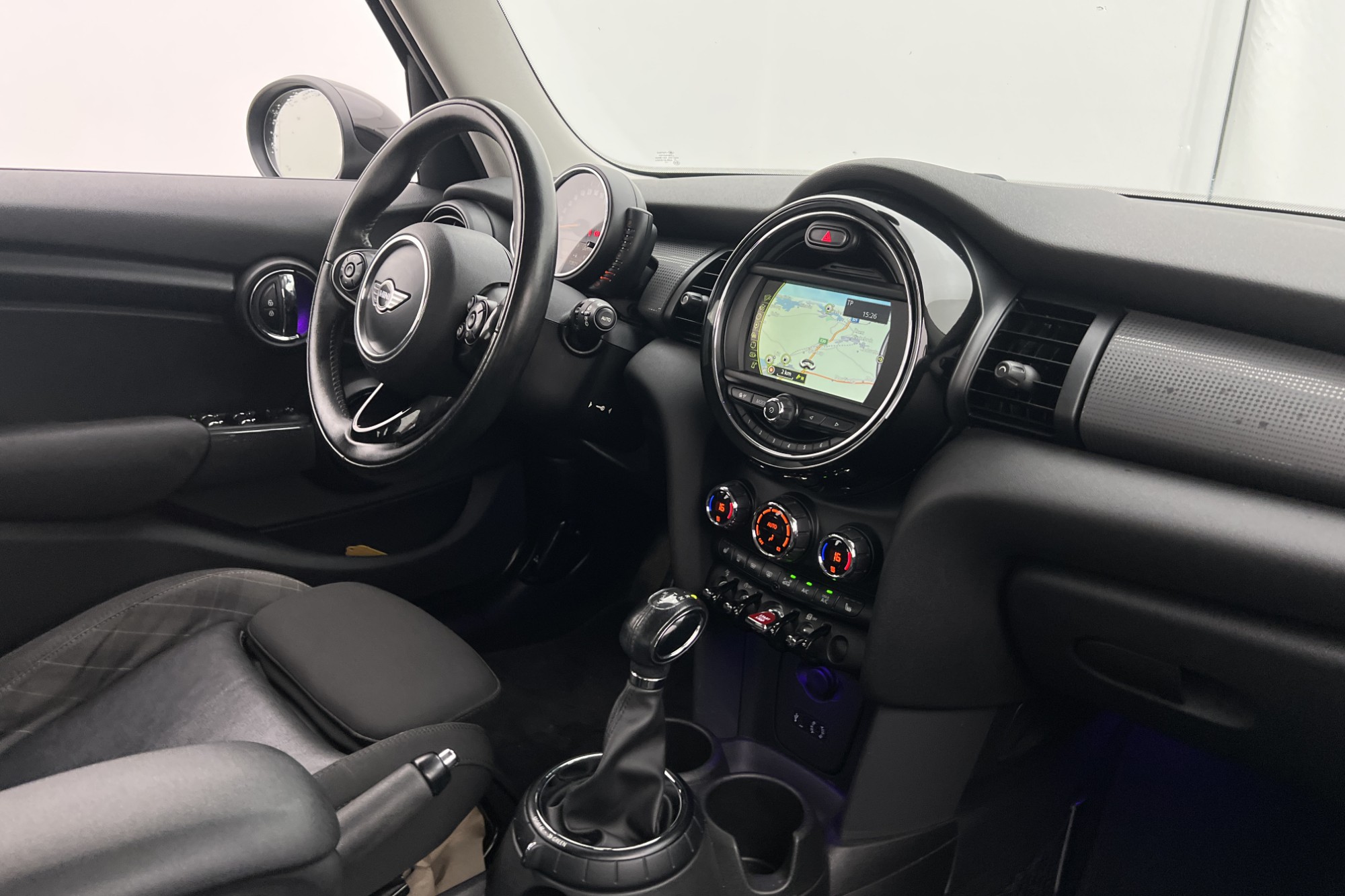 MINI Cooper 5-dörrar 136hk Chili Kamera Navigation Keyless