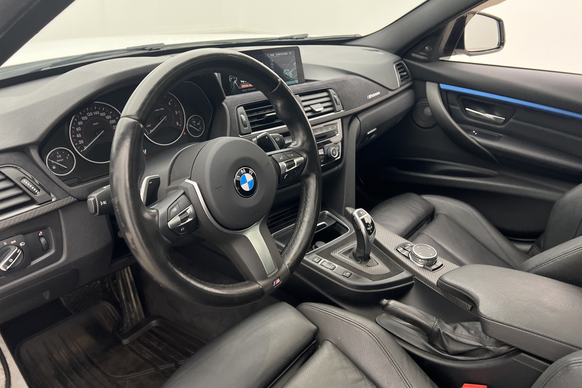 BMW 320 d 190hk M Sport H/K Pano Kamera Navi Skinn Drag