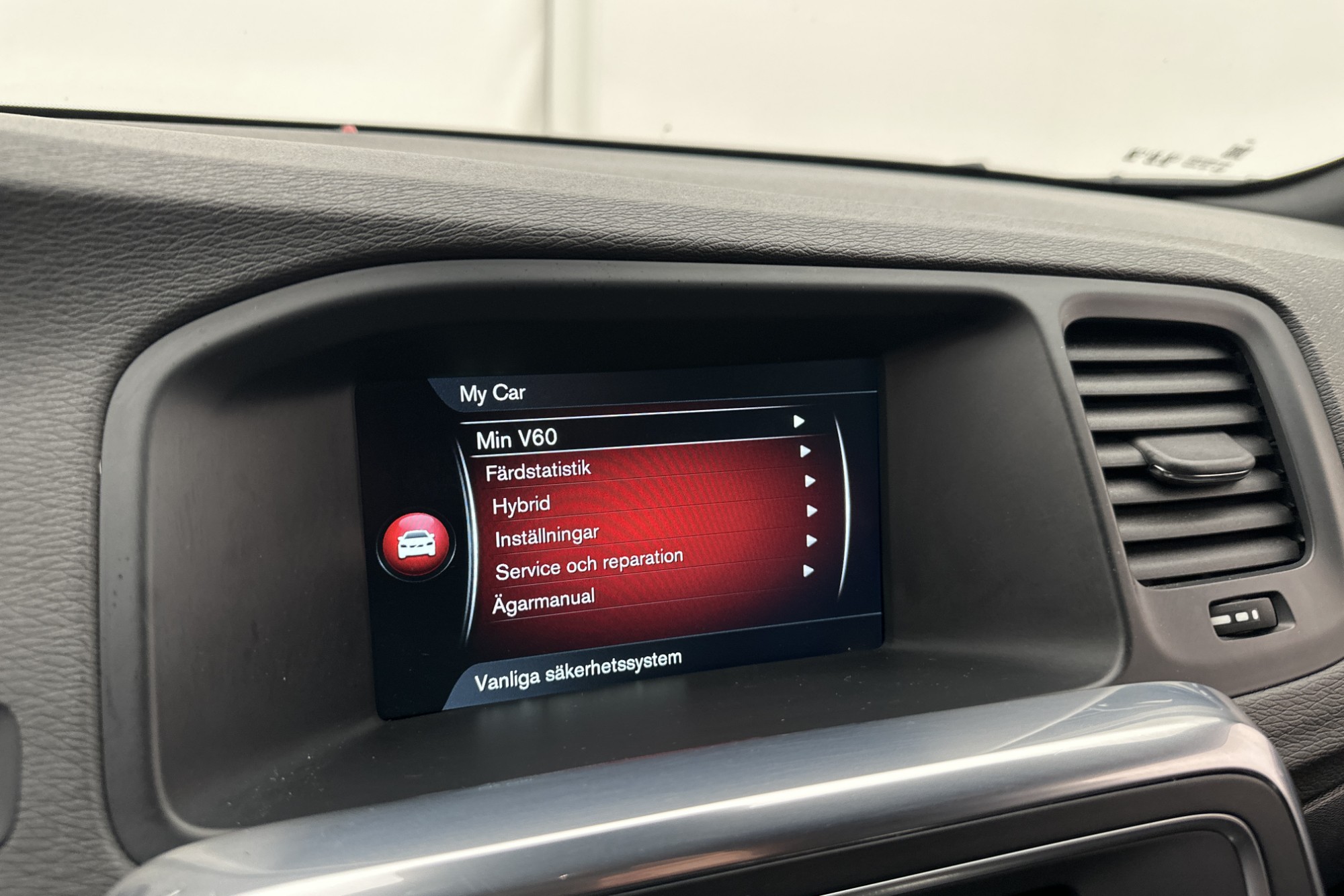 Volvo V60 D6 Plug-in AWD 283hk Summum VOC Navi BLIS Drag