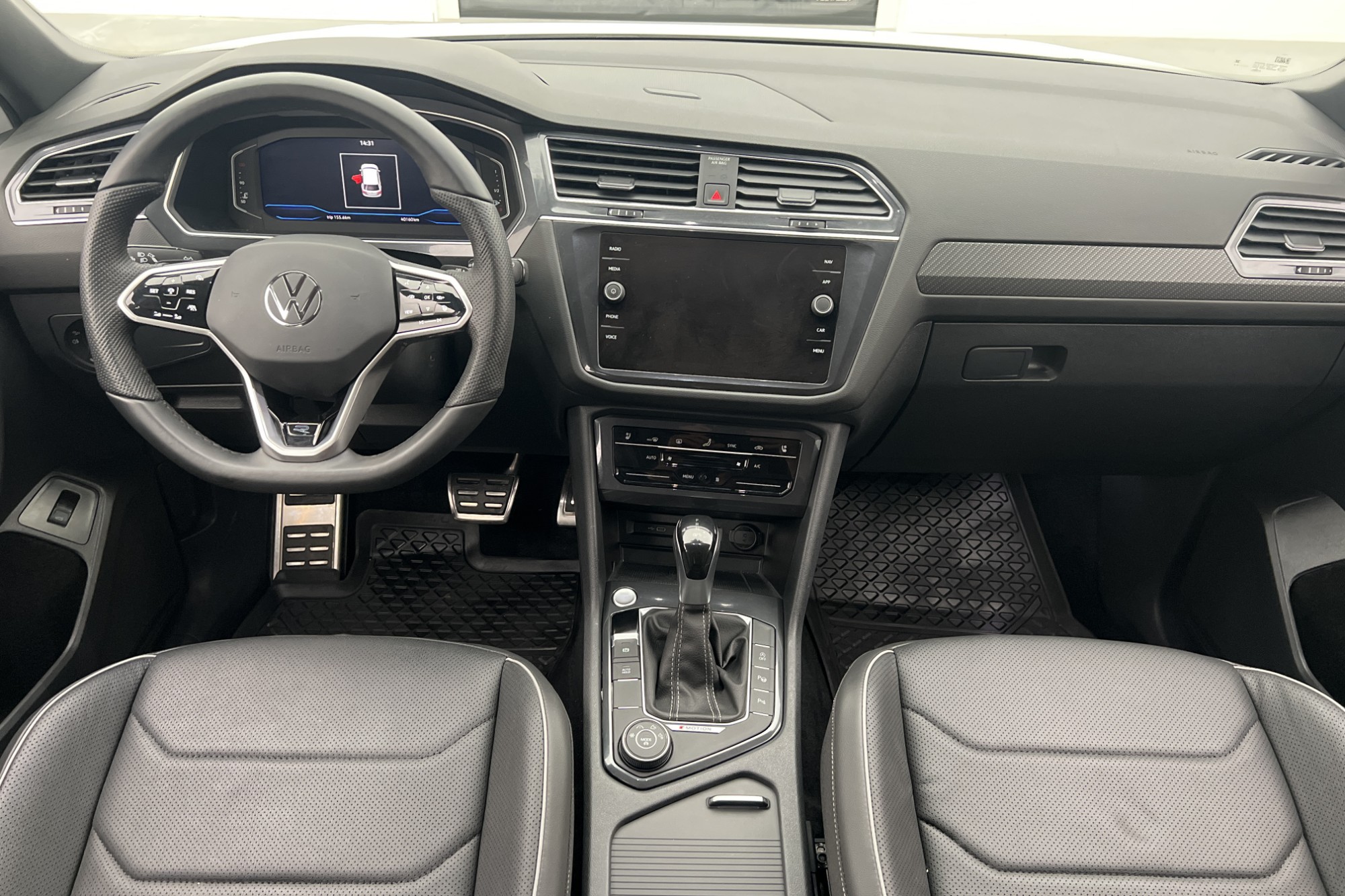 Volkswagen Tiguan Allspace TSI 4M 245hk R-Line Cockpit MOMS