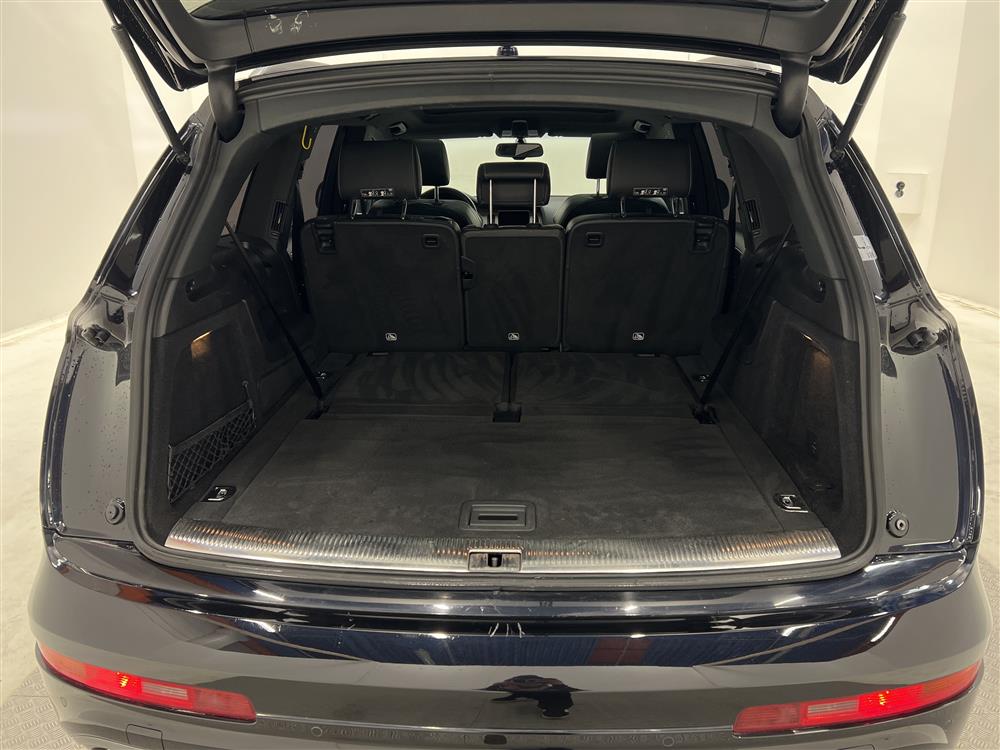 Audi Q7 3.0 TDI Quattro 245hk S-Line 7-Sits Panorama