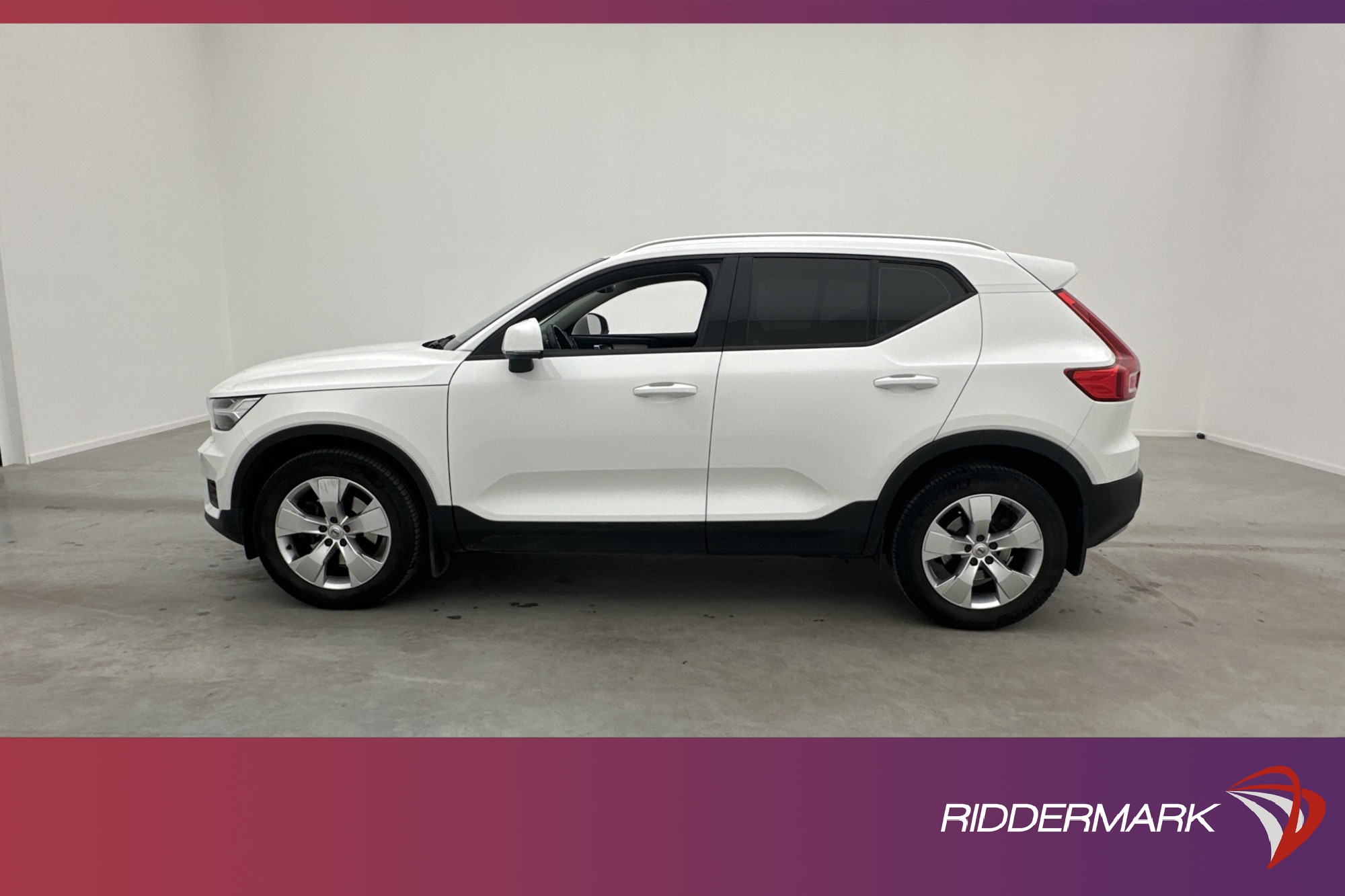 Volvo XC40 D3 AWD 150hk Momentum VOC Värmare CarPlay