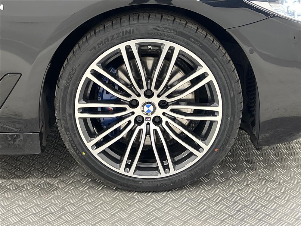 BMW 530d xDrive 265hk M Sport Innovation Se Utrustning