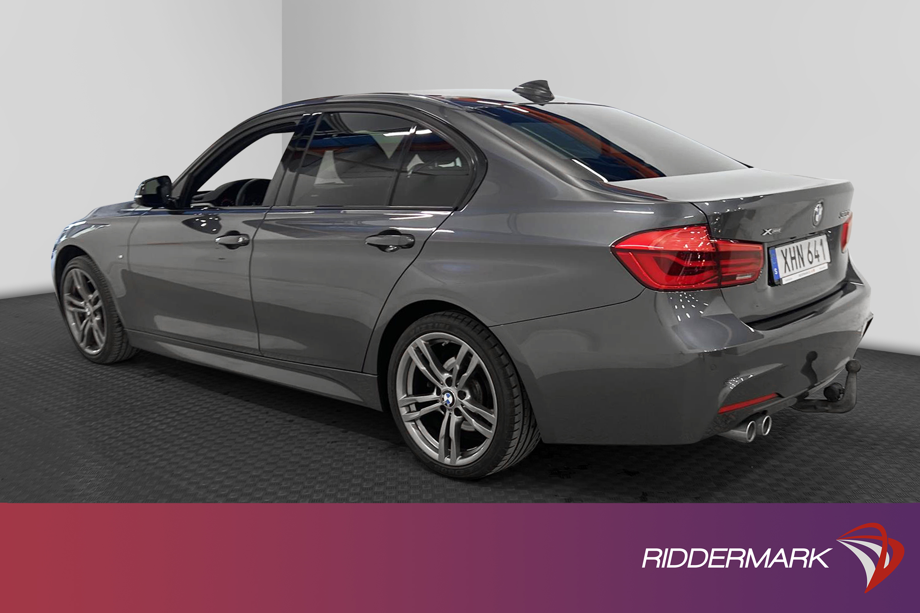 BMW 320i xDrive M Sport Kamera Drag Skinn Keyless Navigation