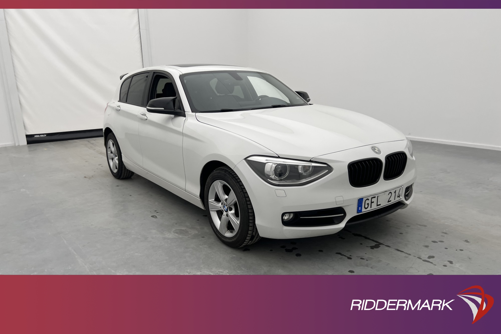 BMW 118 i 170hk Sport line M Sport-Ratt Taklucka HiFi Skinn