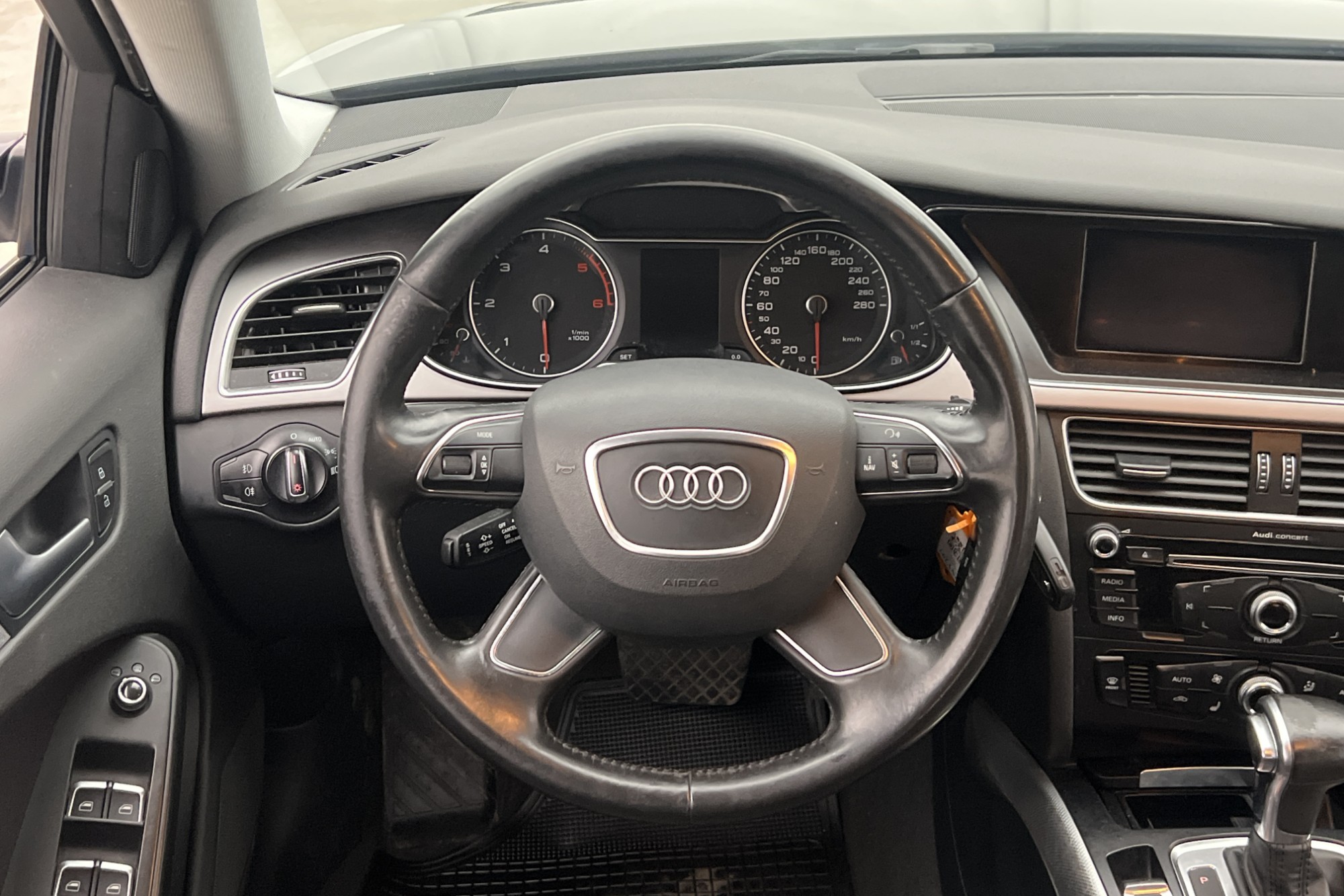 Audi A4 Avant 2.0 TDI Quattro M-Värmare Dragkrok Farthållare