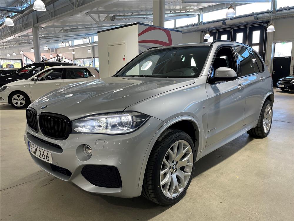 BMW X5 xDrive30d 258hk M-Sport D-Värm Skinn Pano H/K HUD GPS